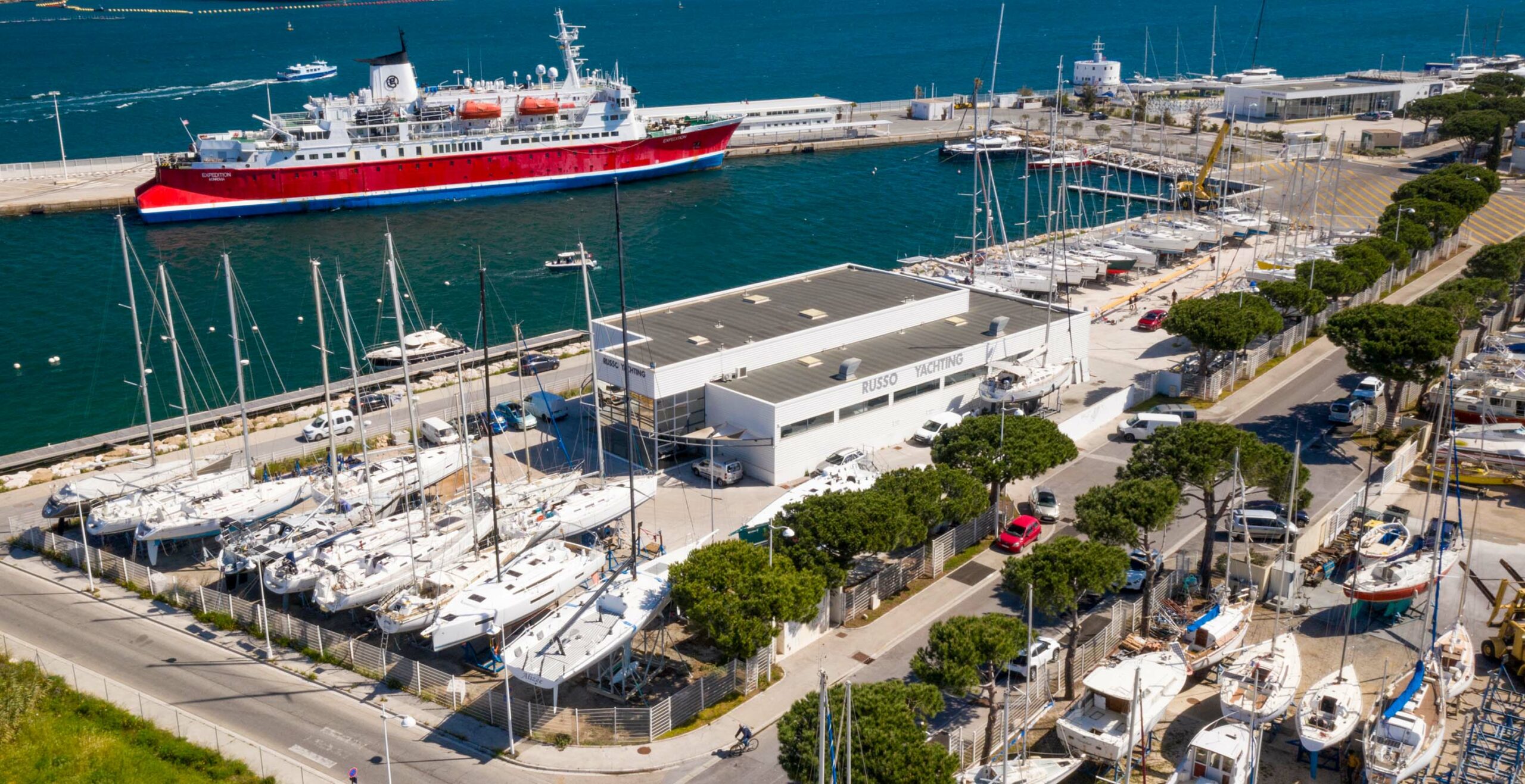 Refit, entretien et réparation de voiliers et catamarans - Russo Yachting Services à La Seyne sur mer-Toulon-Hyeres-chantier naval-V1- Photo vue aérienne